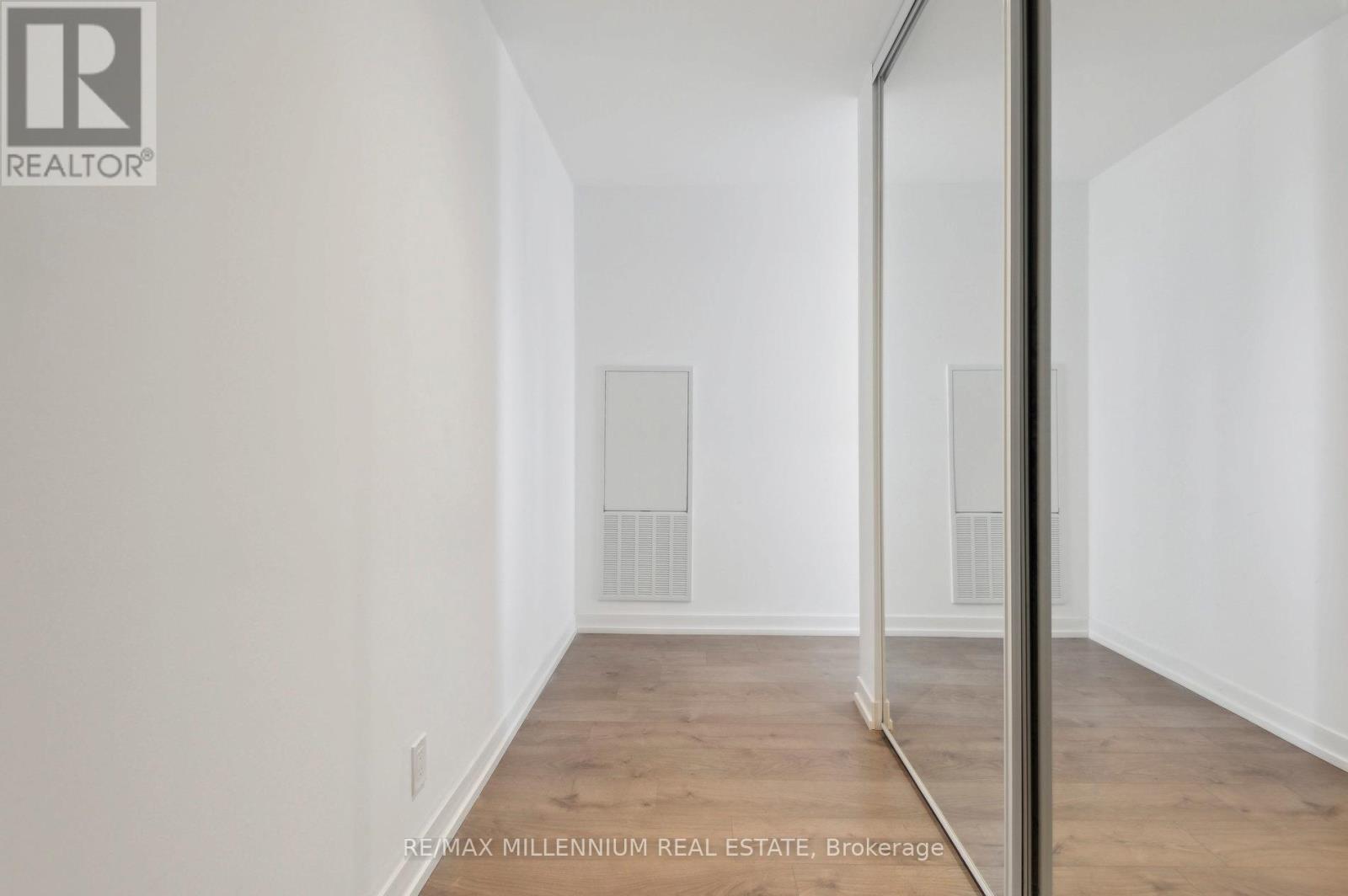 4912 - 950 Portage Parkway, Vaughan, Ontario  L4K 0J7 - Photo 10 - N12736982