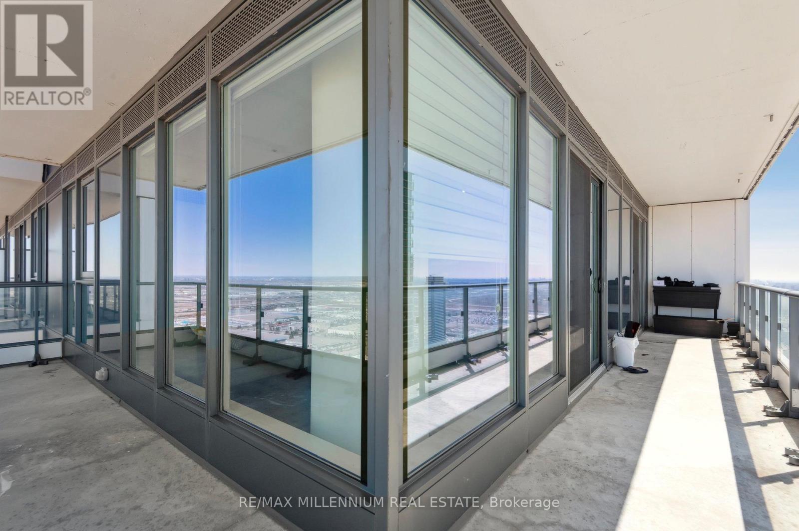 4912 - 950 Portage Parkway, Vaughan, Ontario  L4K 0J7 - Photo 38 - N12736982