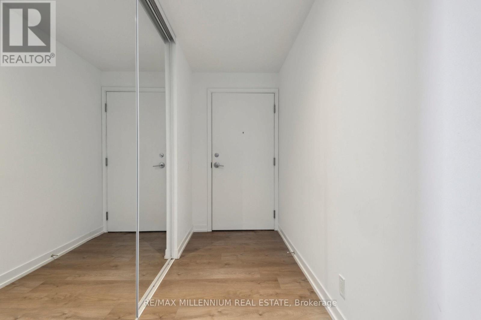 4912 - 950 Portage Parkway, Vaughan, Ontario  L4K 0J7 - Photo 9 - N12736982