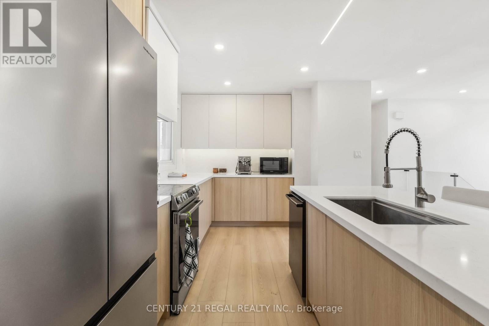 26 Sir Bedevere Place, Markham, Ontario  L3P 2W2 - Photo 9 - N12737020