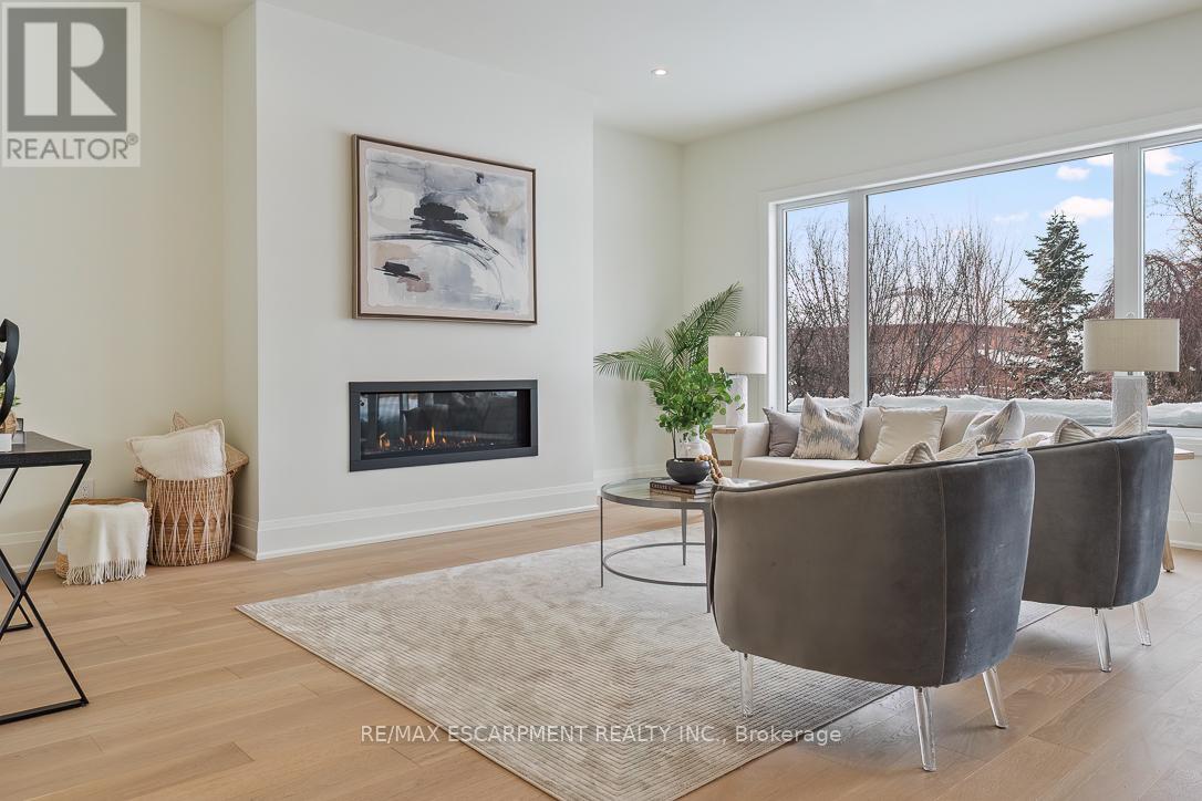 2354 Eighth Line, Oakville (Wc Wedgewood Creek), Ontario  L6H 7E6 - Photo 11 - W12693512