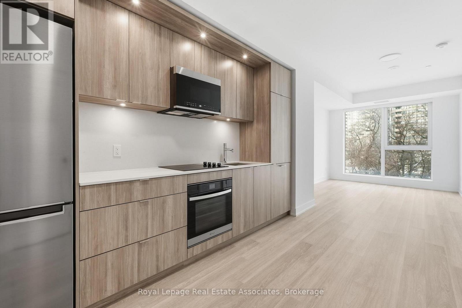 424 - 25 Cordova Avenue, Toronto, Ontario  M9A 0E5 - Photo 2 - W12736944