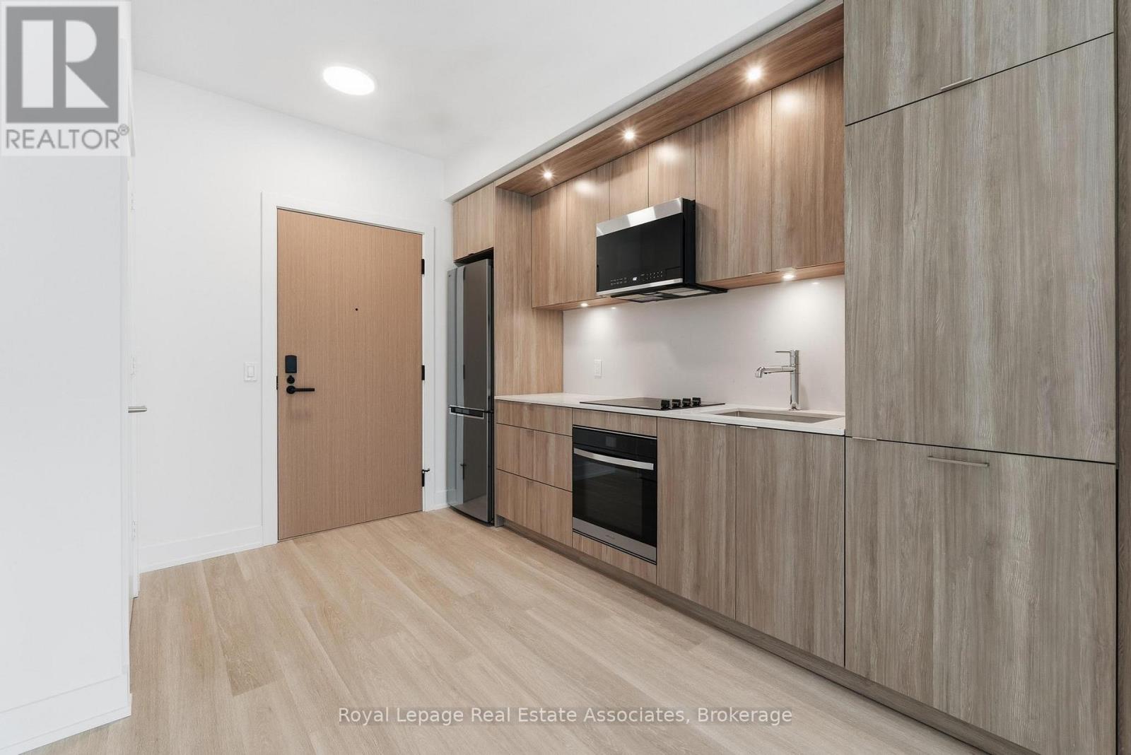 424 - 25 Cordova Avenue, Toronto, Ontario  M9A 0E5 - Photo 4 - W12736944