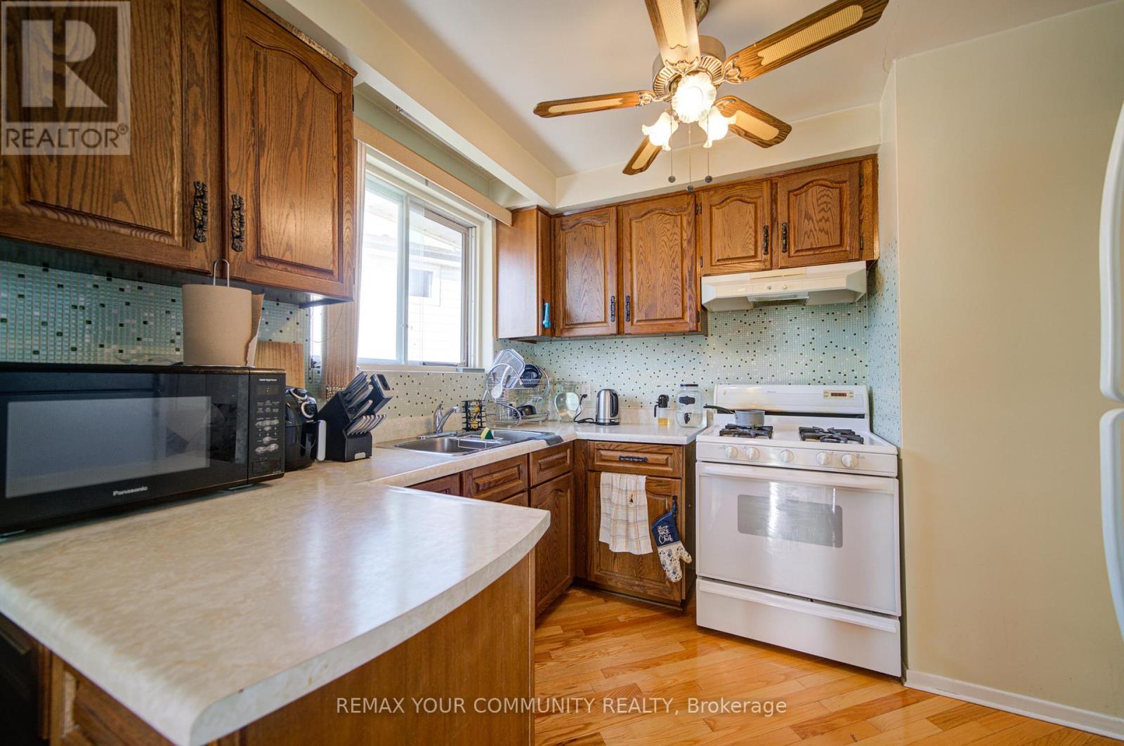 3091 Rymal Road, Mississauga, Ontario  L4Y 3B4 - Photo 8 - W12737002