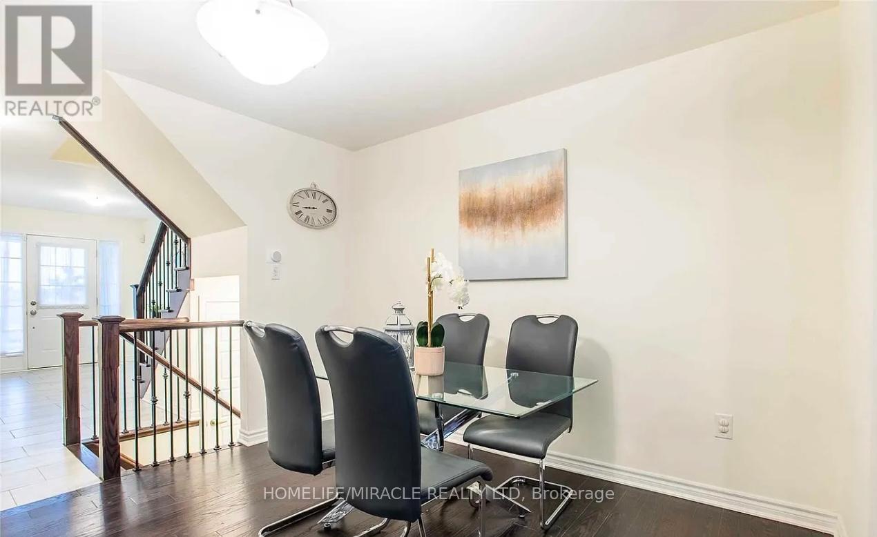 Main Floor - 122 Thornbush Boulevard, Brampton, Ontario  L7A 0A8 - Photo 8 - W12737062