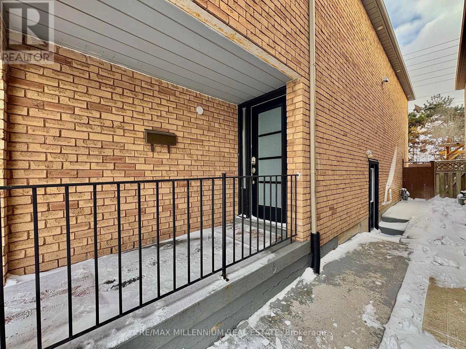 28 Hendricks Crescent, Brampton, Ontario  L6Y 4L2 - Photo 49 - W12737066