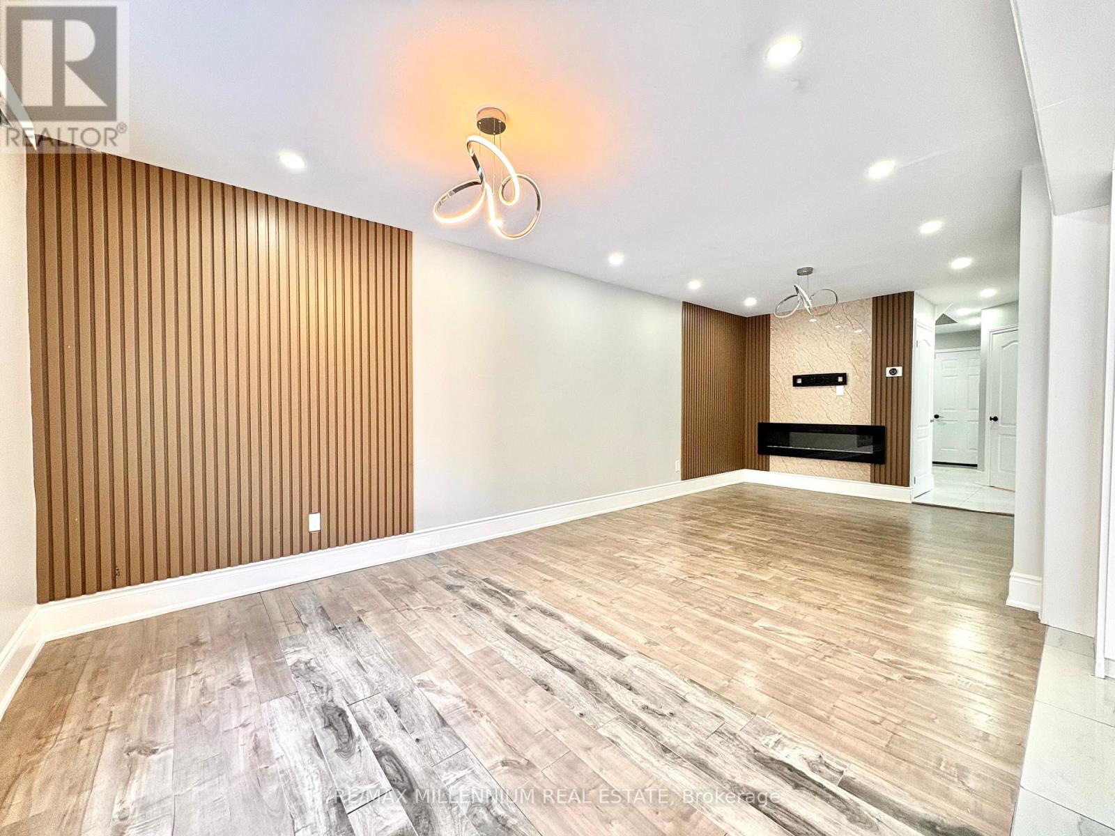 28 Hendricks Crescent, Brampton, Ontario  L6Y 4L2 - Photo 6 - W12737066