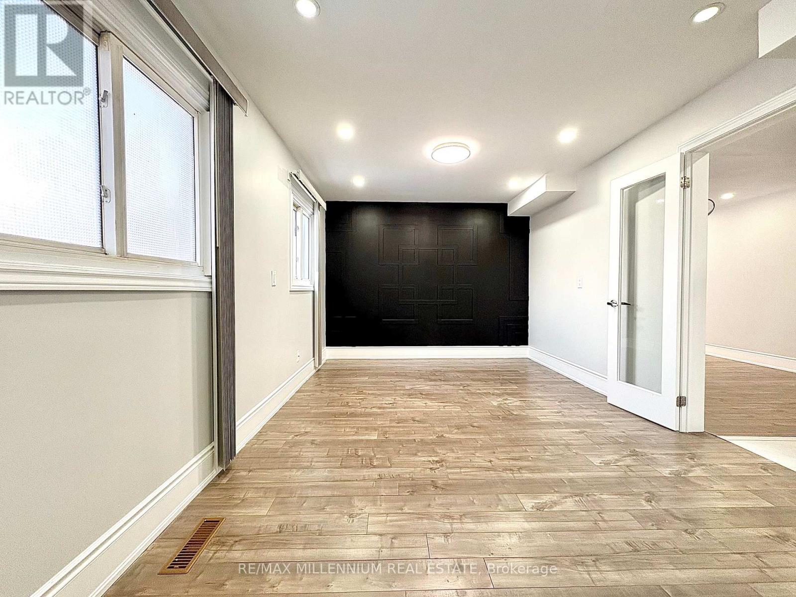 28 Hendricks Crescent, Brampton, Ontario  L6Y 4L2 - Photo 9 - W12737066