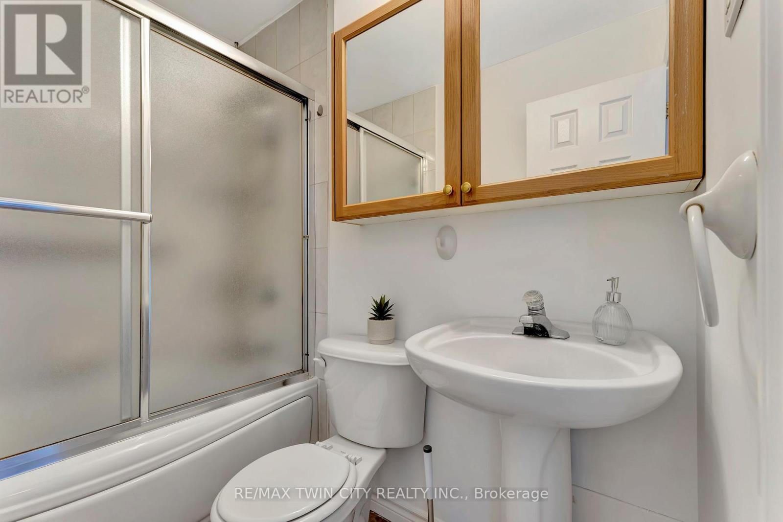 207 - 793 Colborne Street, Brantford, Ontario  N3S 7J3 - Photo 21 - X12736942