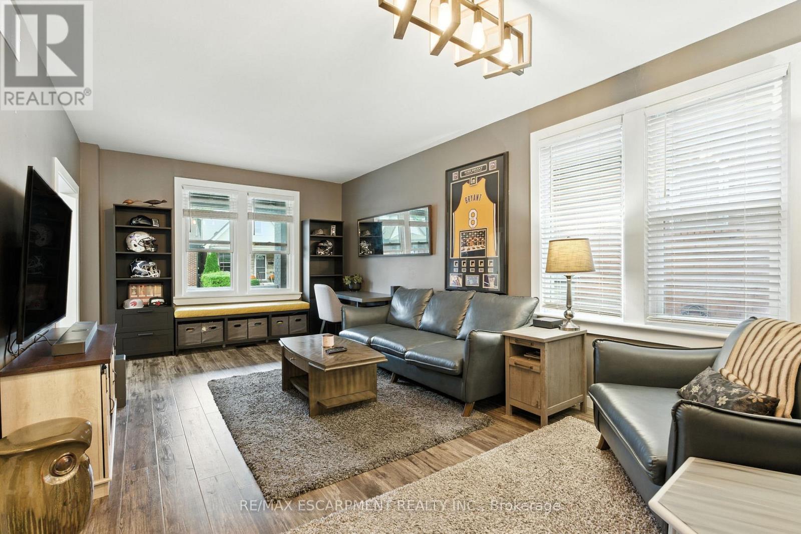 L8h 4v3 - 85 Crosthwaite Avenue N, Hamilton, Ontario  L8H 4V3 - Photo 12 - X12736988