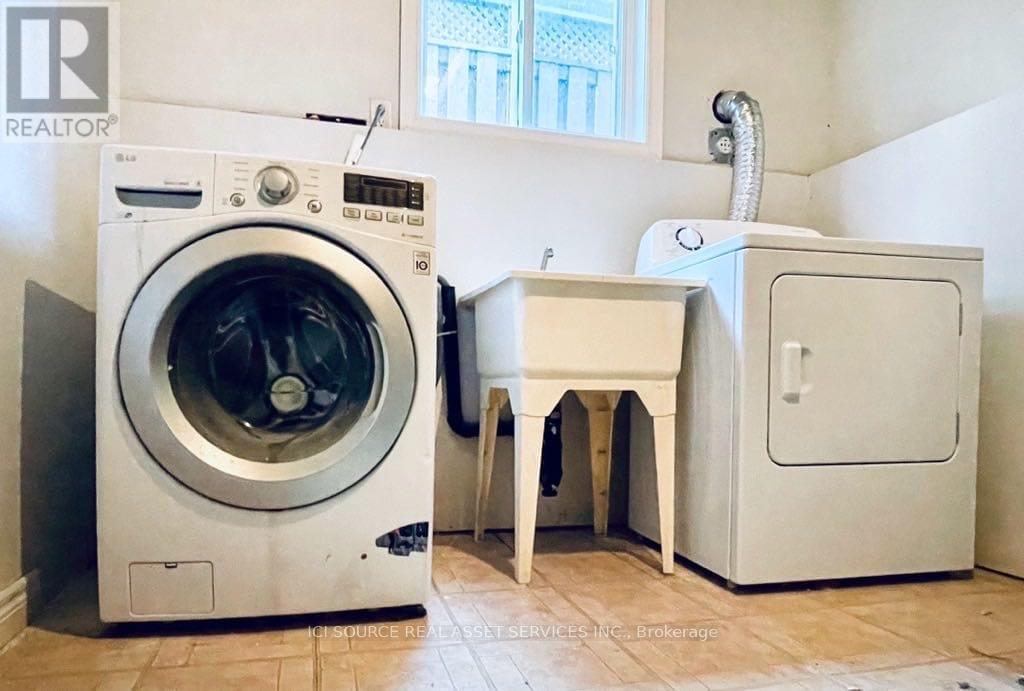 1 - 7153 Kelly Drive, Niagara Falls, Ontario  L2H 3K1 - Photo 4 - X12737046