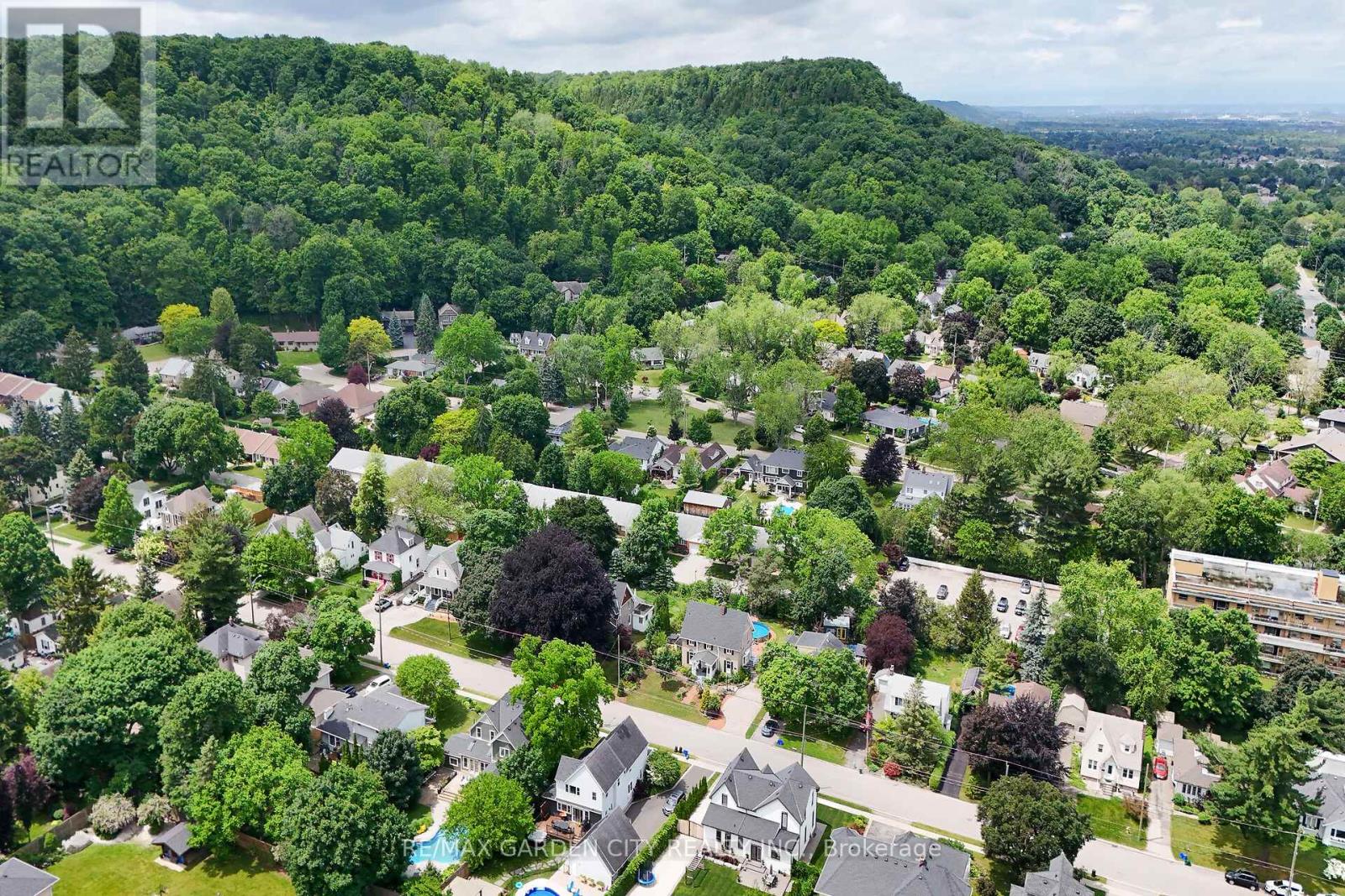 14 Robinson Street S, Grimsby, Ontario  L3M 3C4 - Photo 38 - X12737068