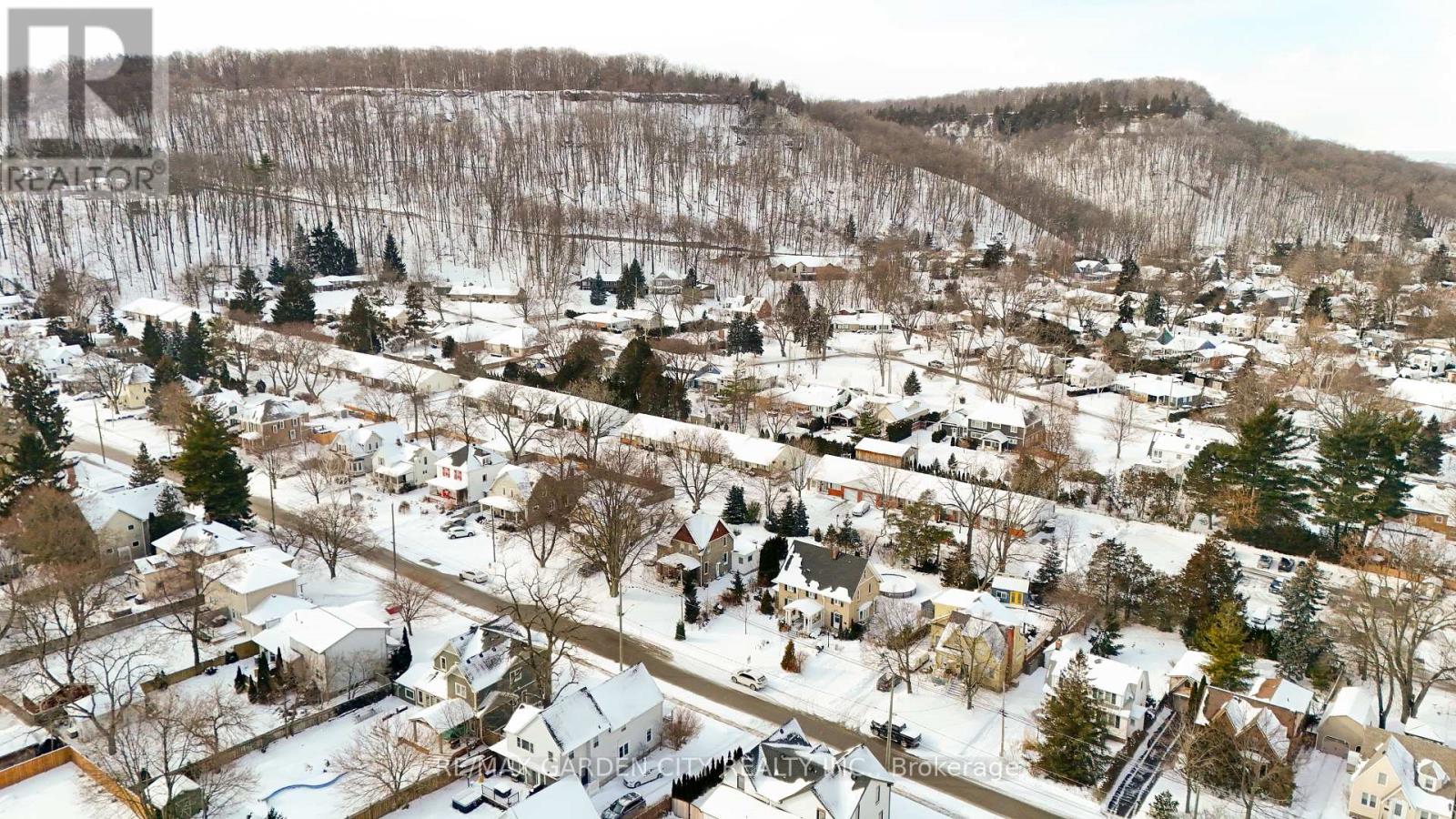 14 Robinson Street S, Grimsby, Ontario  L3M 3C4 - Photo 41 - X12737068