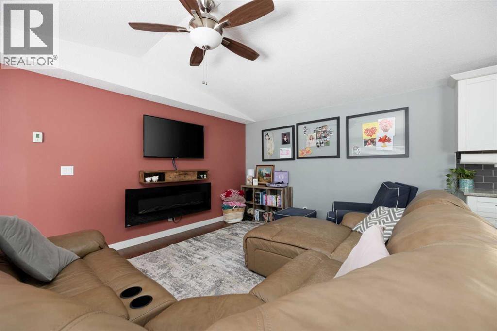 156 Mckinlay Crescent, Fort Mcmurray, Alberta  T9K 2M6 - Photo 7 - A2276737