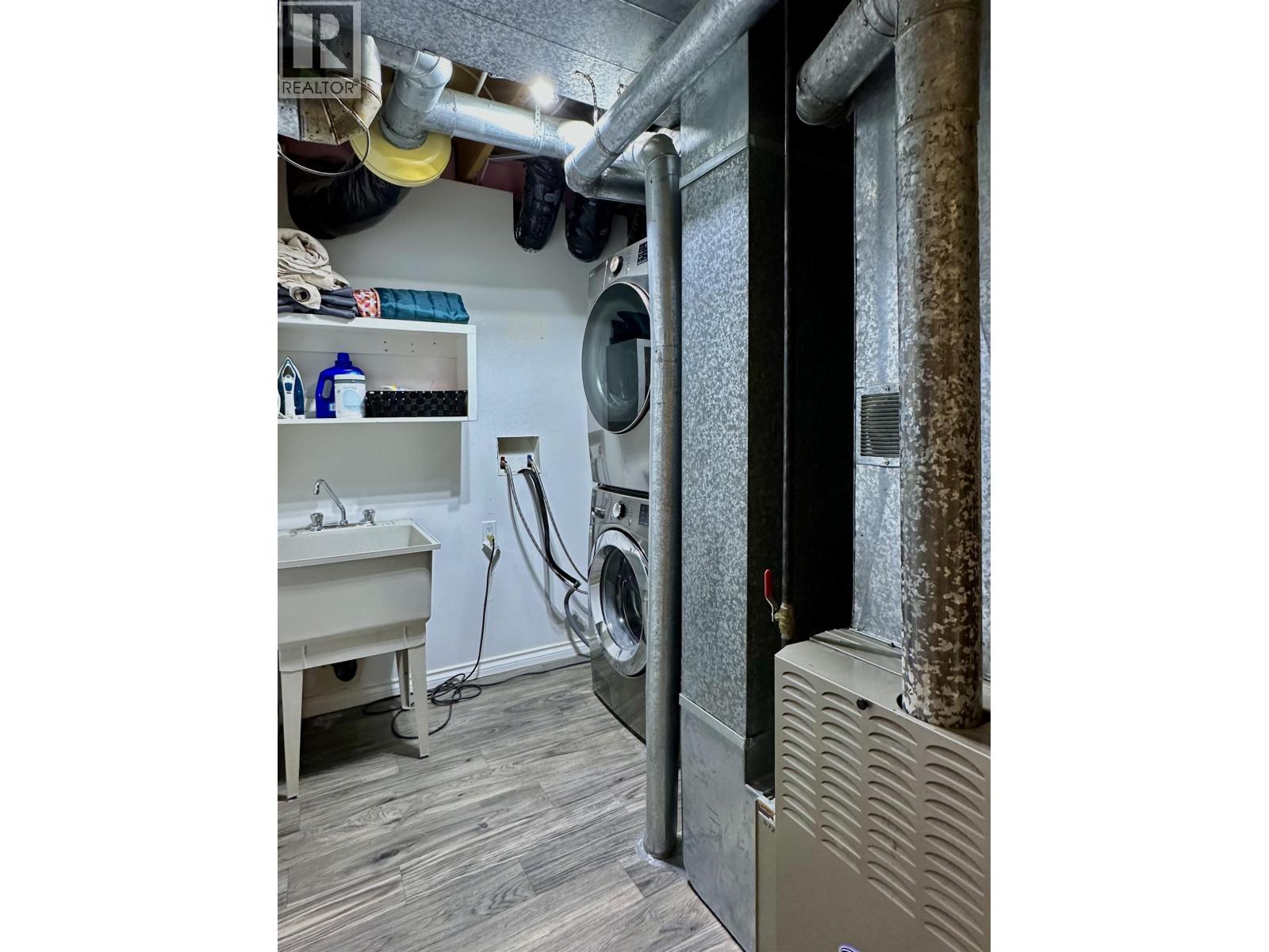 4405 Heritage Crescent, Fort Nelson, British Columbia  V0C 1R0 - Photo 7 - R3084148