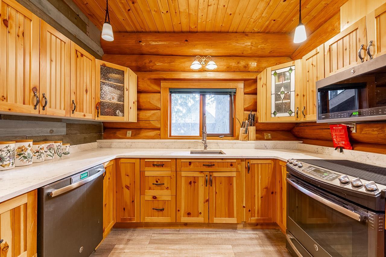 71692 Cone Court, Sunshine Valley, Sunshine Valley, British Columbia  V0X 1L5 - Photo 4 - R3083098