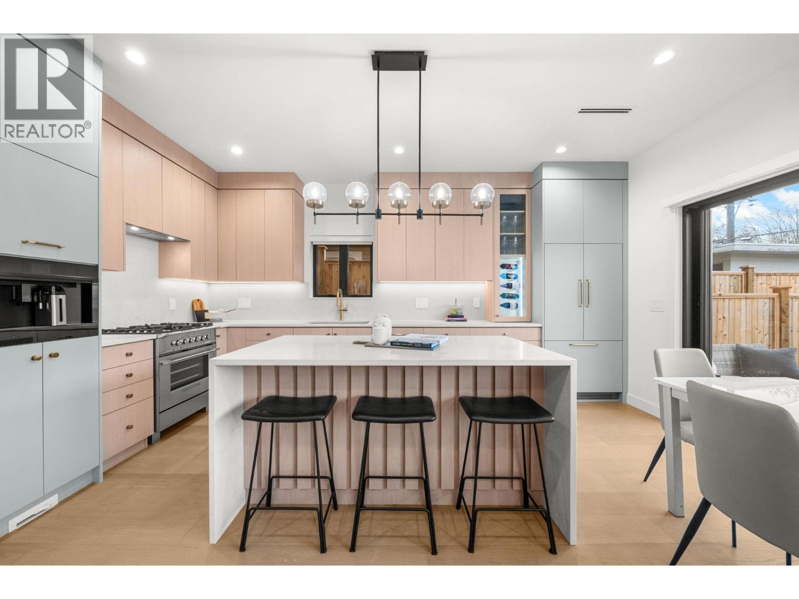 2 2247 Parker Street, Vancouver, British Columbia  V5L 2L8 - Photo 6 - R3084219