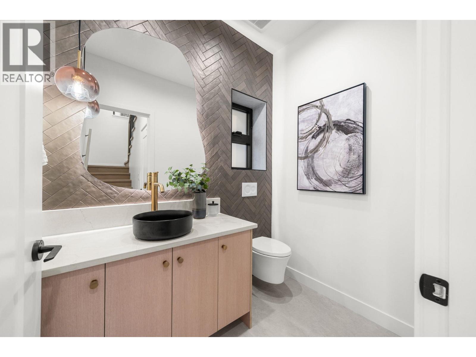 2 2247 Parker Street, Vancouver, British Columbia  V5L 2L8 - Photo 13 - R3084219