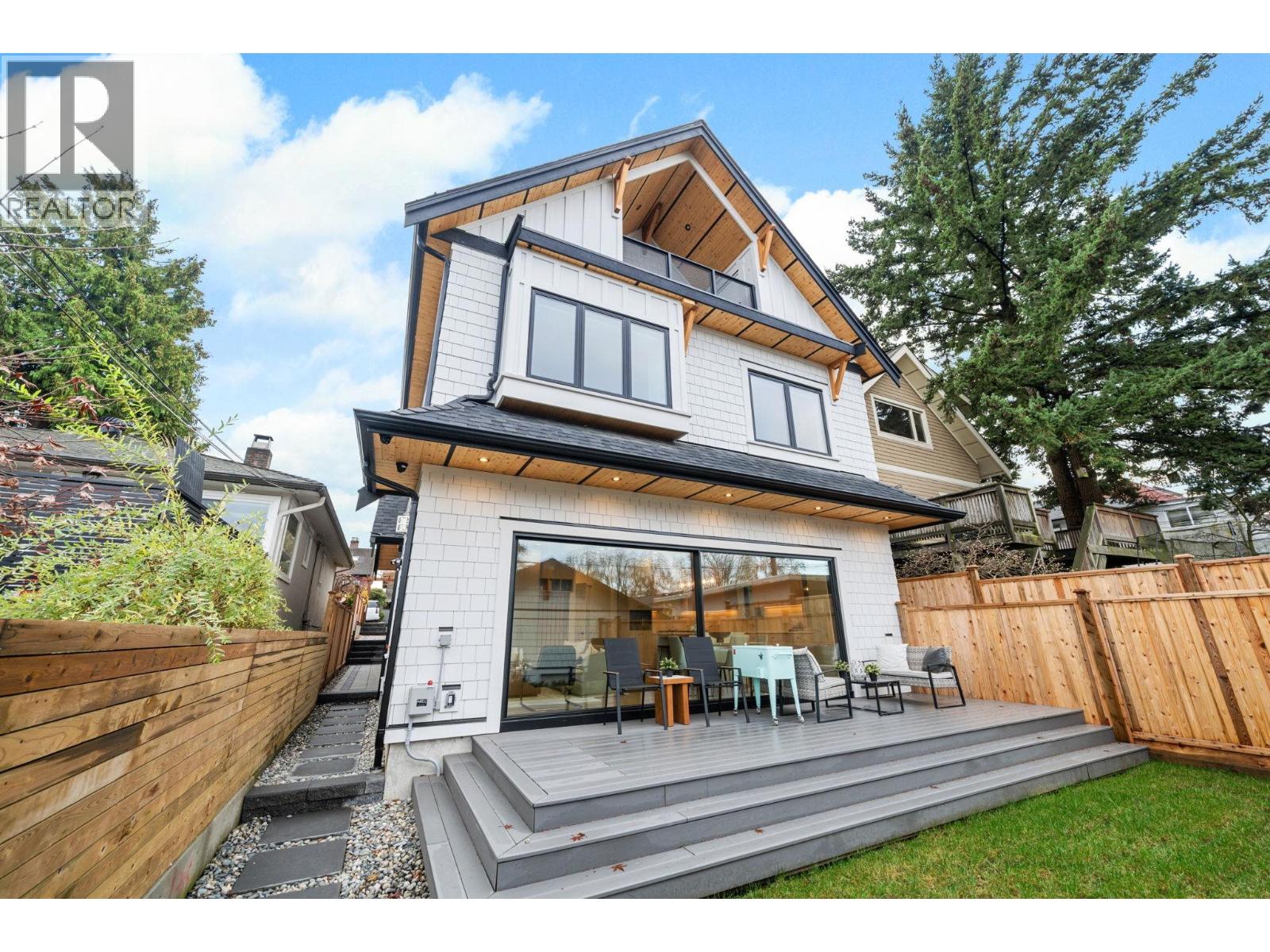 2 2247 Parker Street, Vancouver, British Columbia  V5L 2L8 - Photo 27 - R3084219