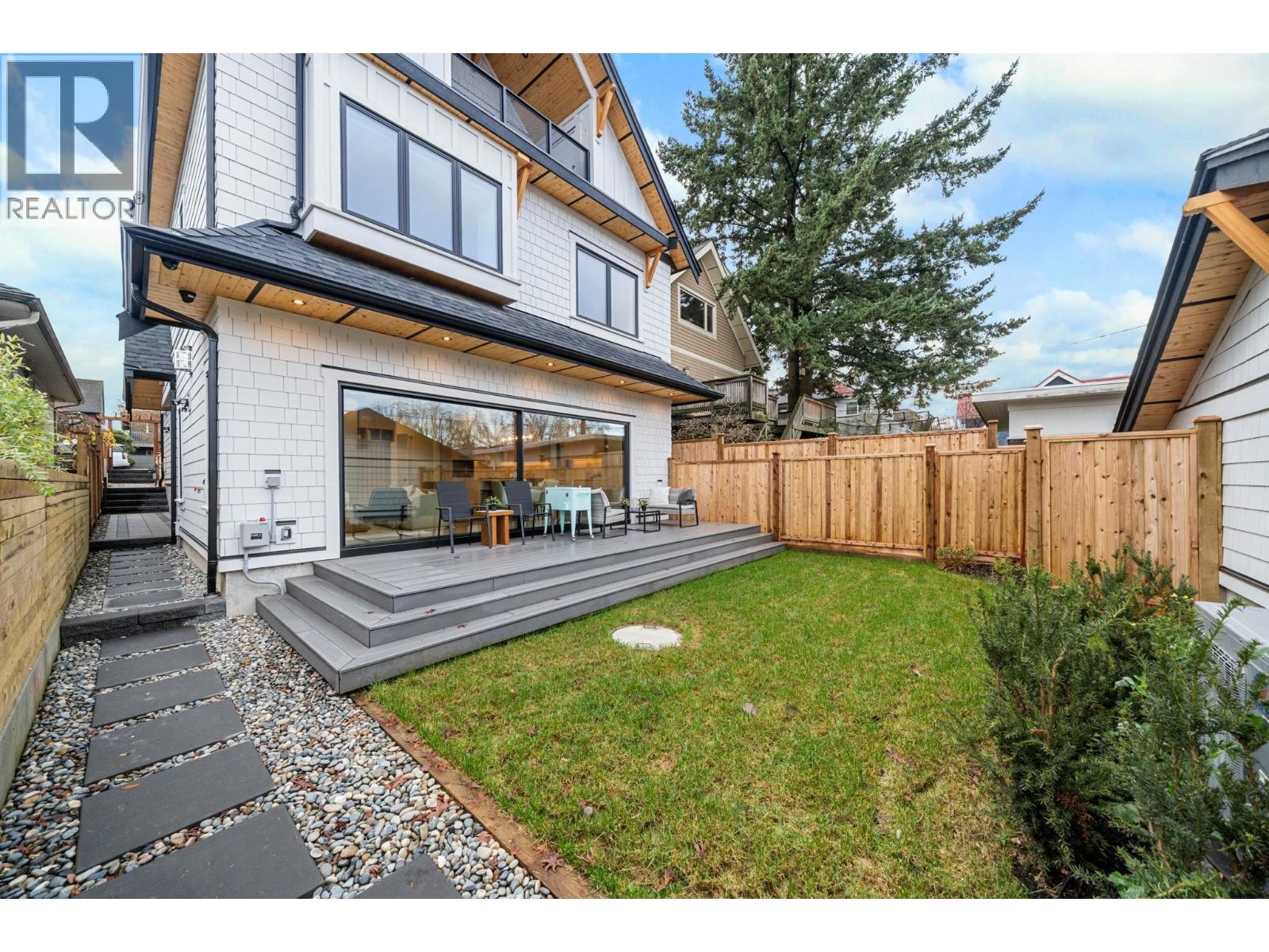 2 2247 Parker Street, Vancouver, British Columbia  V5L 2L8 - Photo 26 - R3084219