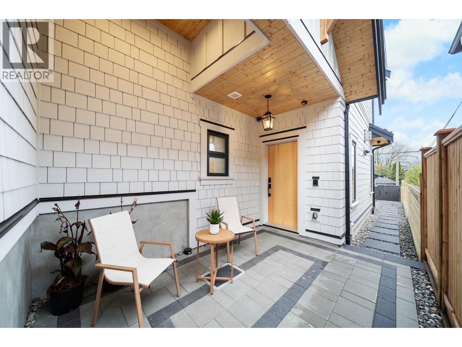 2 2247 Parker Street, Vancouver, British Columbia  V5L 2L8 - Photo 25 - R3084219