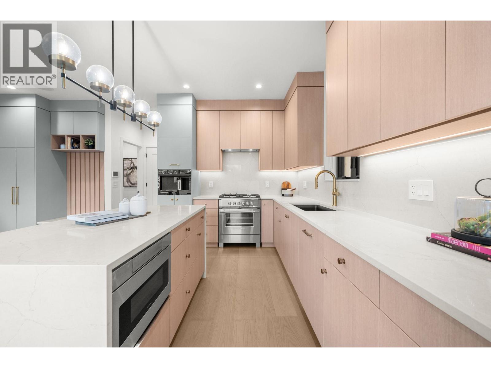 2 2247 Parker Street, Vancouver, British Columbia  V5L 2L8 - Photo 10 - R3084219