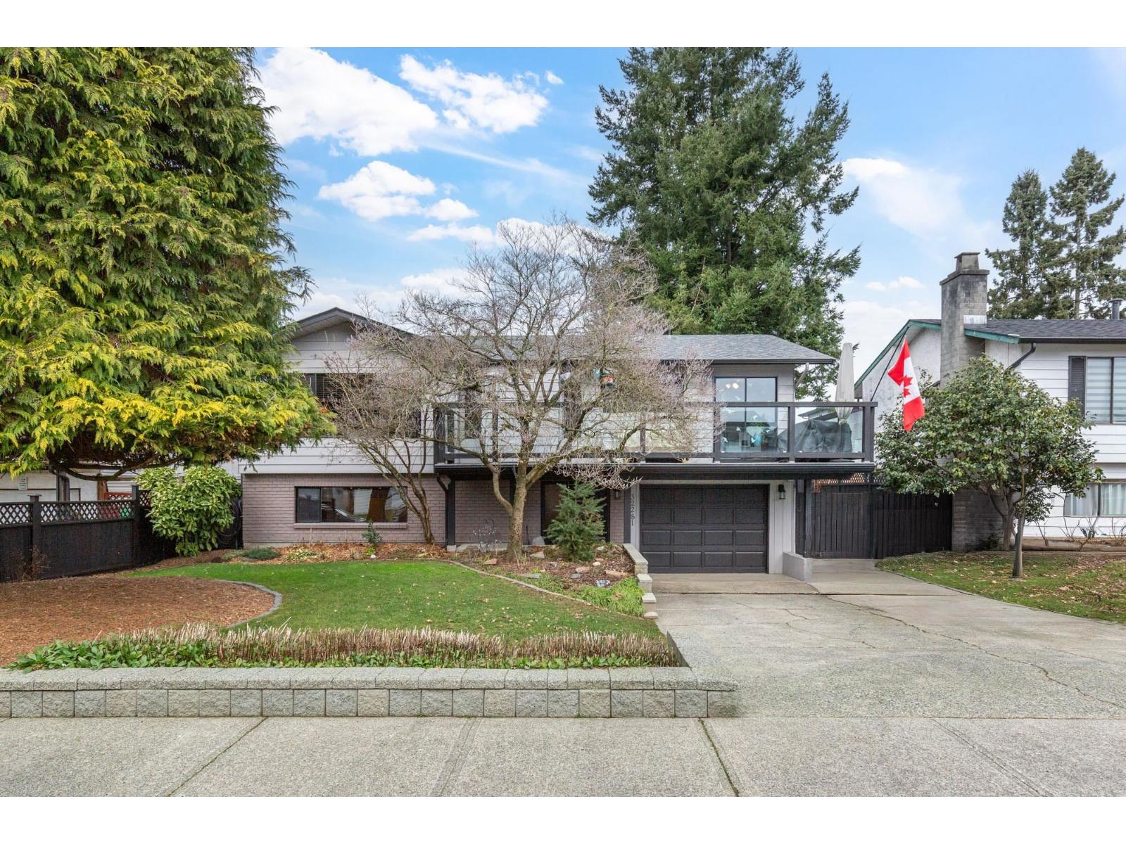 32281 Adair Avenue, Abbotsford, British Columbia  V2T 4L7 - Photo 1 - R3083687