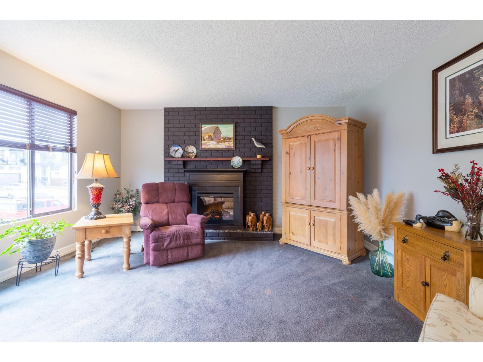 32281 Adair Avenue, Abbotsford, British Columbia  V2T 4L7 - Photo 5 - R3083687