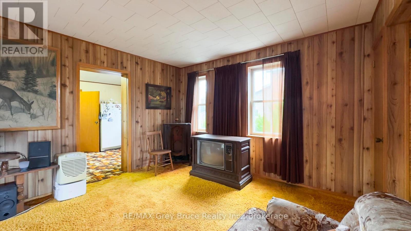 367 1st Avenue S, Arran-Elderslie, Ontario  N0G 1L0 - Photo 10 - X12403861