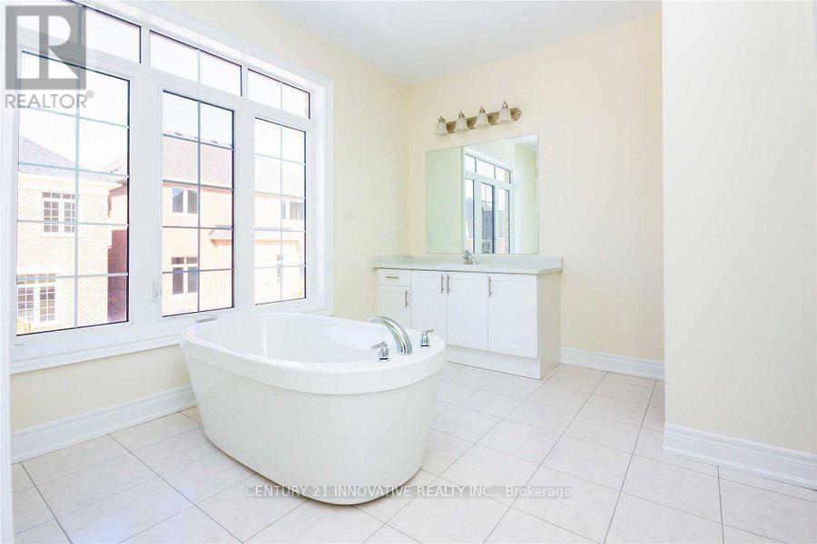 94 Brabin Circle, Whitby, Ontario  L1P 0C1 - Photo 17 - E12691856