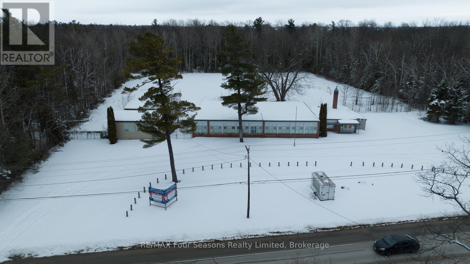 3267 MOSLEY STREET, Wasaga Beach, Ontario