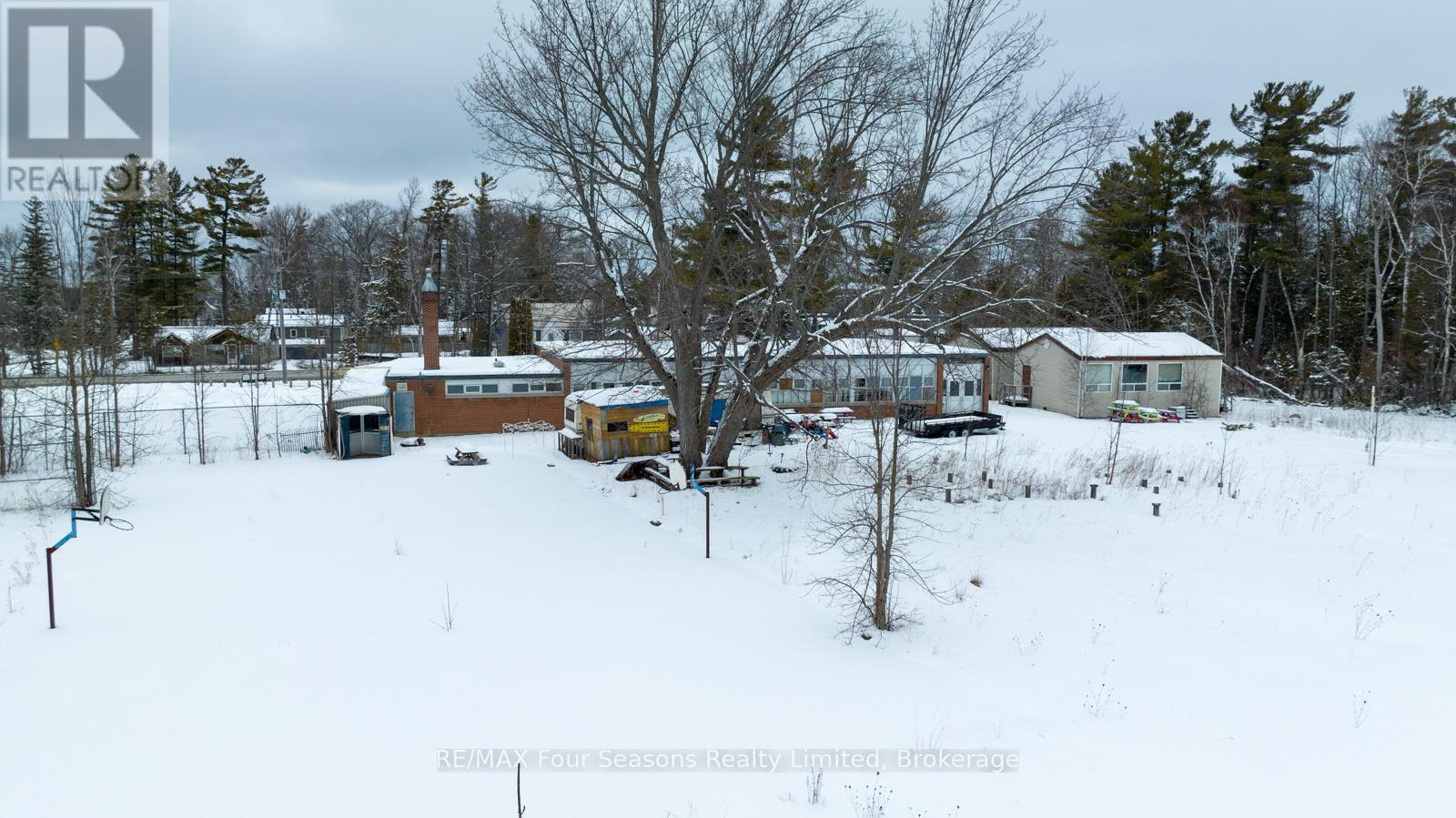 3267 Mosley Street, Wasaga Beach, Ontario  L9Z 1V2 - Photo 12 - S12737110