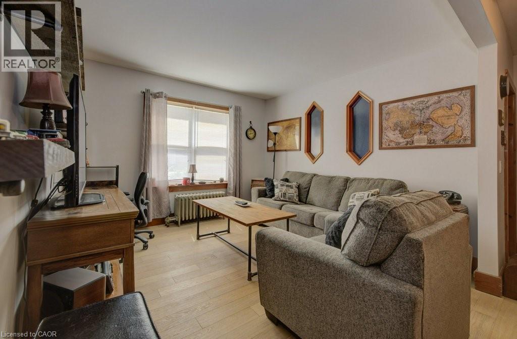 208 Ottawa Street S, Kitchener, Ontario  N2G 3T4 - Photo 3 - 40801524