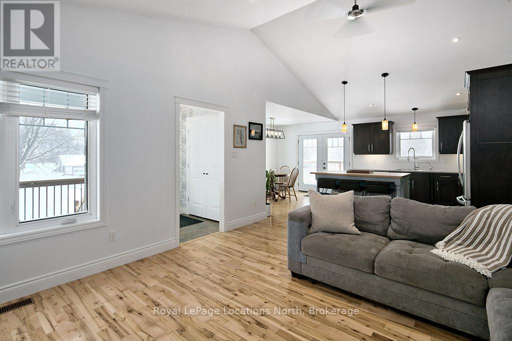 176 Semple Lane, Grey Highlands, Ontario  N0C 1E0 - Photo 10 - X12737078