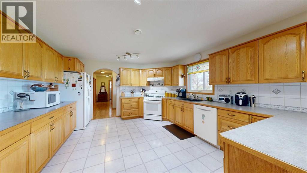 18320 Twp 39-0, Botha, Alberta  T0C 2L0 - Photo 15 - A2236905