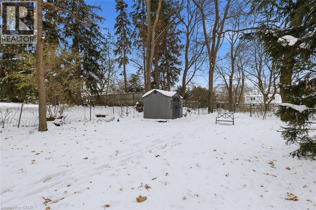 115 Roslin Avenue S, Waterloo, Ontario  N2L 2H3 - Photo 33 - 40800754