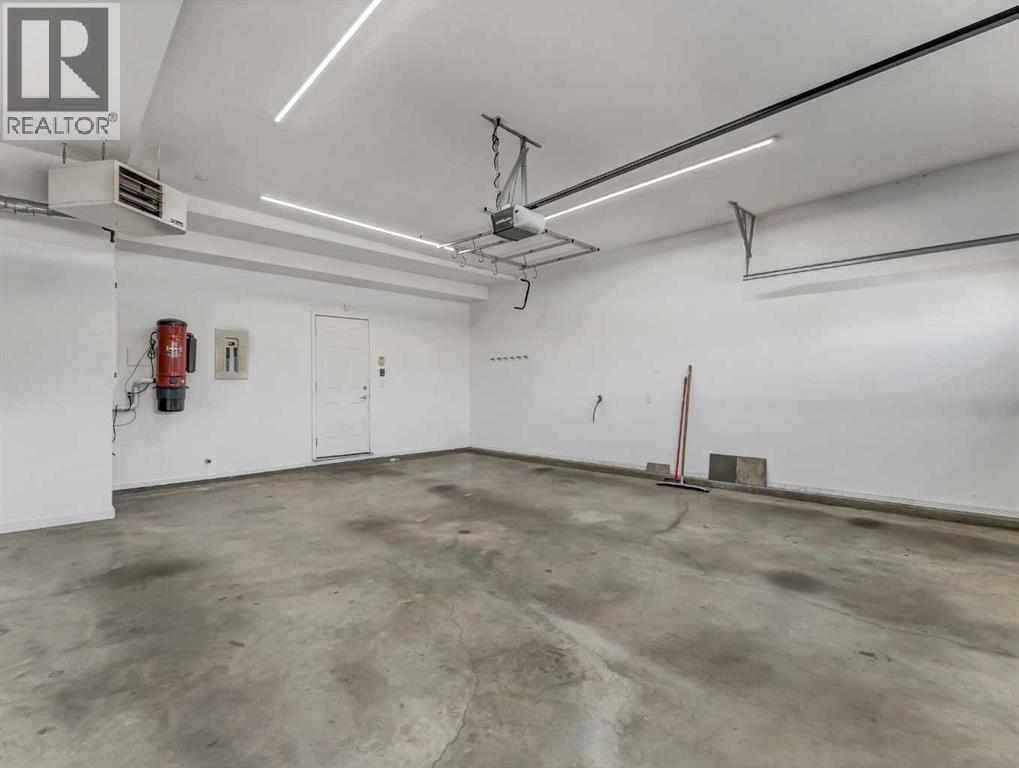 6 Palisades Way Ne, Medicine Hat, Alberta  T1C 2B4 - Photo 46 - A2274095