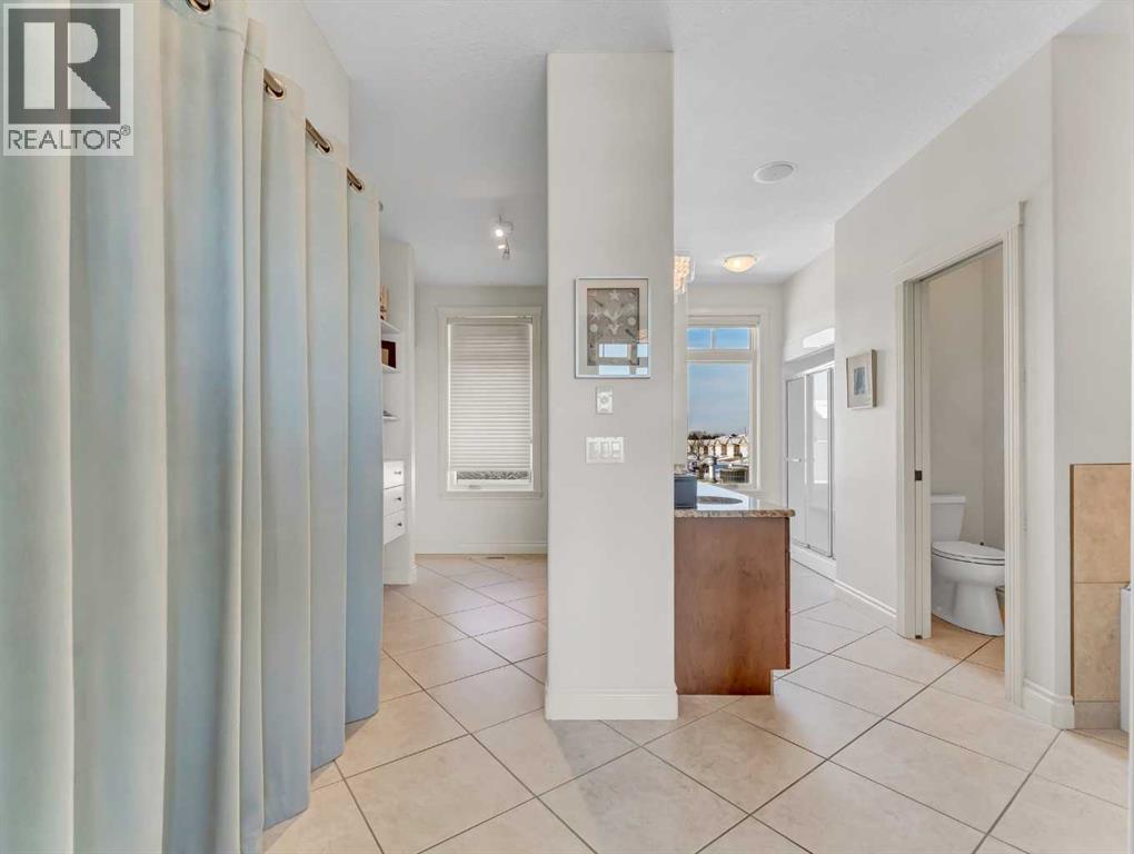 6 Palisades Way Ne, Medicine Hat, Alberta  T1C 2B4 - Photo 31 - A2274095