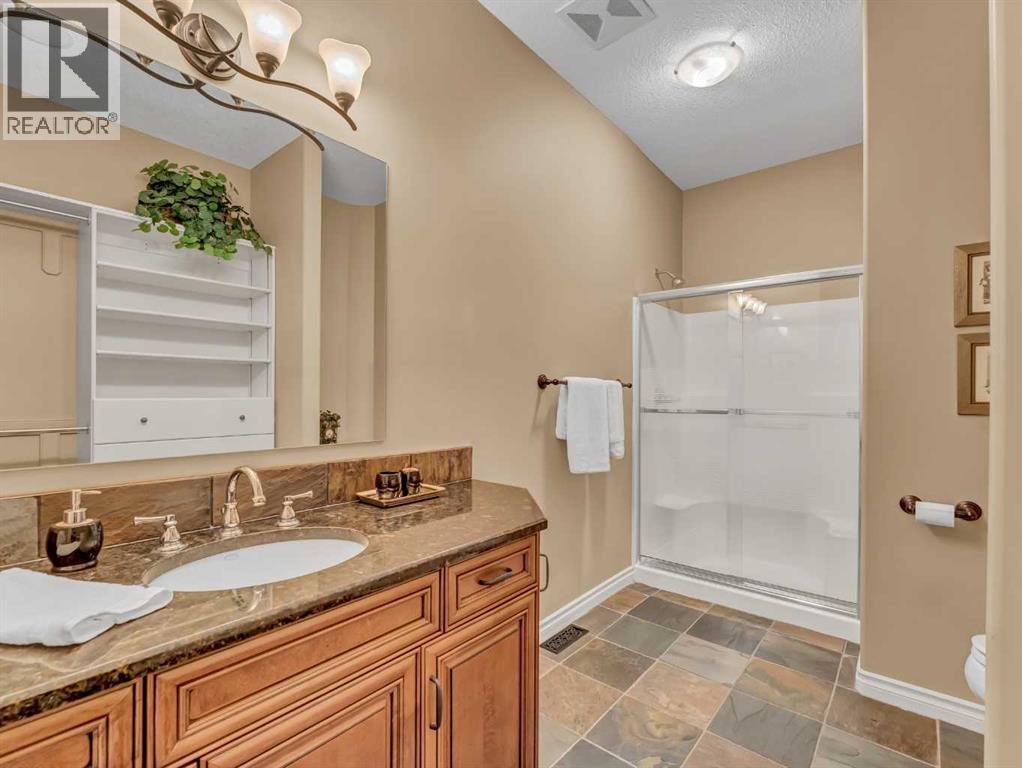 6 Palisades Way Ne, Medicine Hat, Alberta  T1C 2B4 - Photo 25 - A2274095