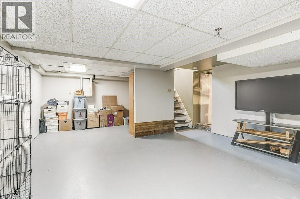 9188 Dickenson Road W, Mount Hope, Ontario  L0R 1W0 - Photo 29 - 40801491