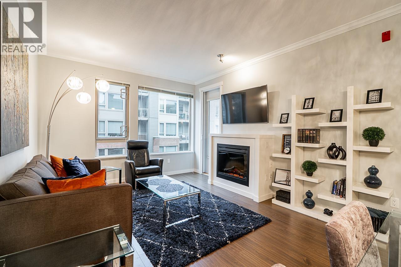 403 139 W 22ND STREET, North Vancouver, British Columbia