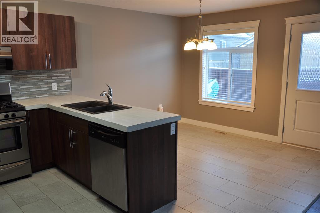 B, 11314 105 Avenue, Grande Prairie, Alberta  T8V 3Z3 - Photo 3 - A2282390