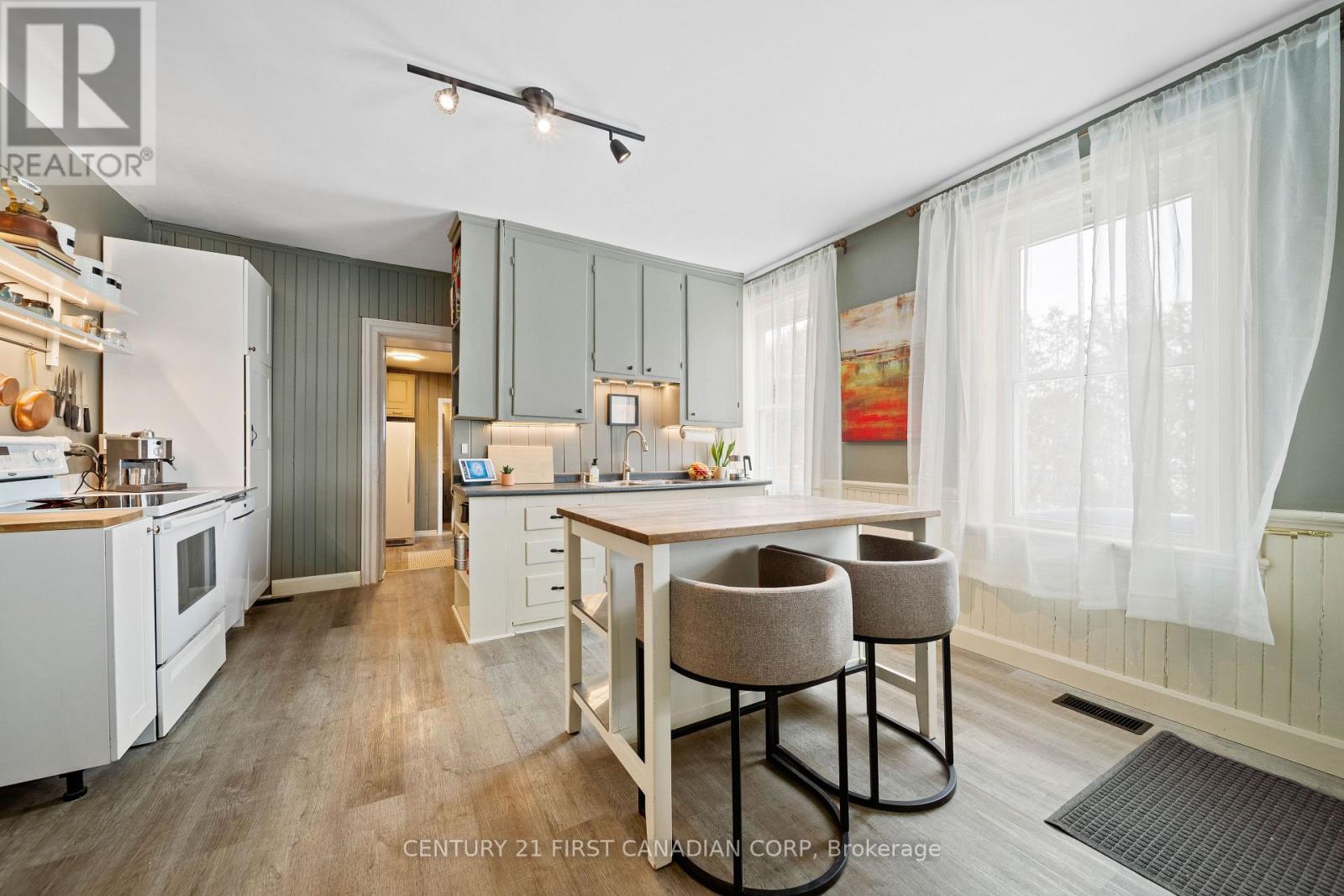 6168 William Street, Lucan Biddulph, Ontario  N0M 2J0 - Photo 10 - X12737090