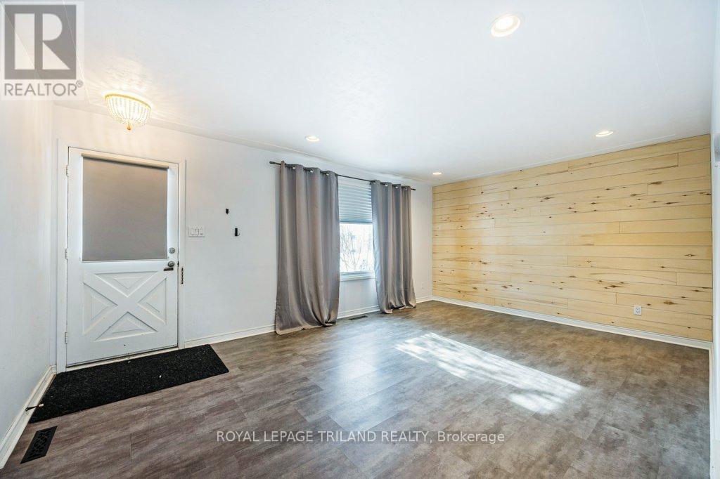 1247 Victoria Drive, London East, Ontario  N5Y 4E3 - Photo 2 - X12737122