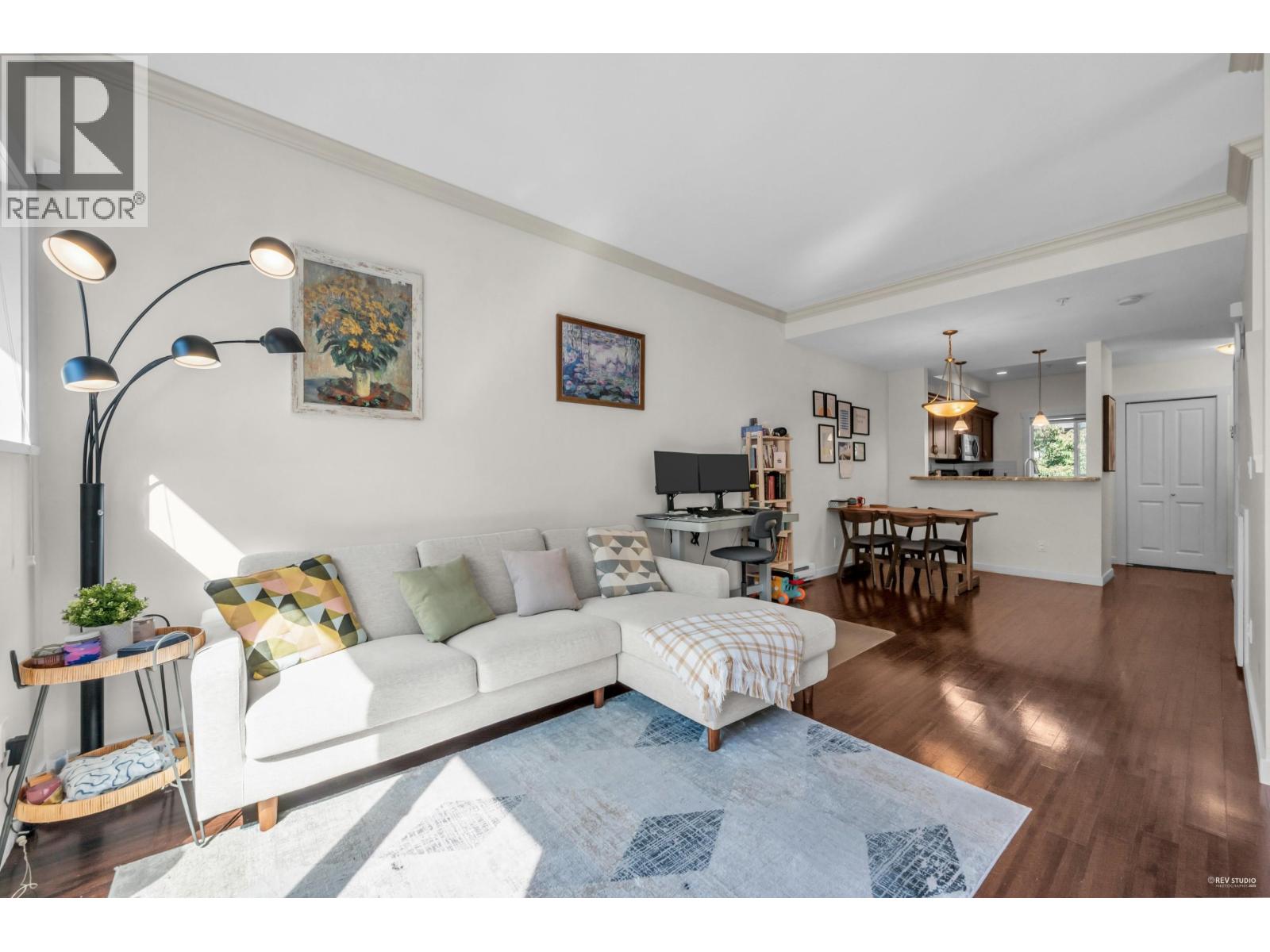 Listing Picture 5 of 26 : 10 6888 RUMBLE STREET, Burnaby / 本拿比 - 魯藝地產 Yvonne Lu Group - MLS Medallion Club Member