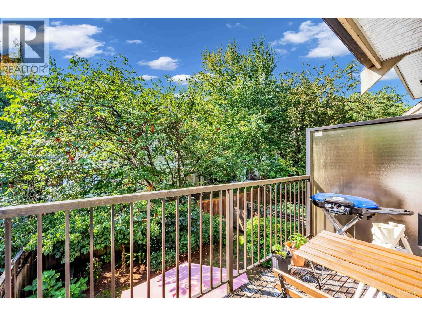 Listing Picture 13 of 26 : 10 6888 RUMBLE STREET, Burnaby / 本拿比 - 魯藝地產 Yvonne Lu Group - MLS Medallion Club Member