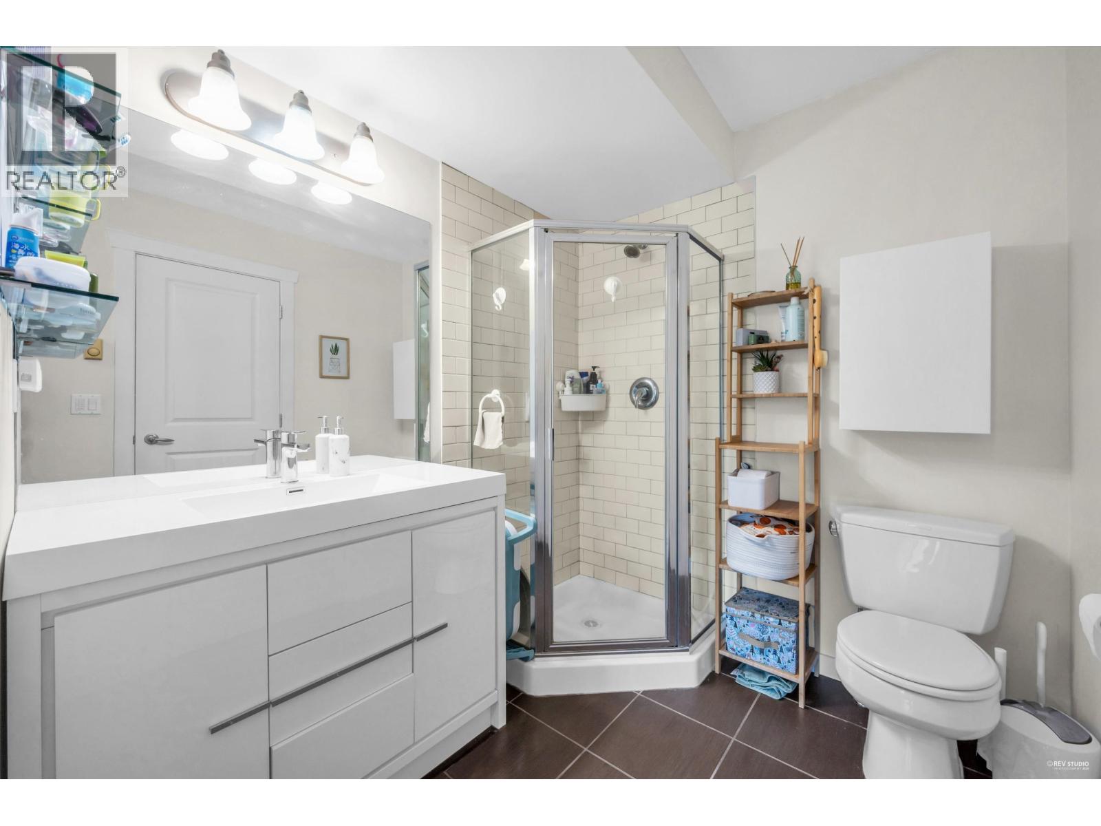 Listing Picture 18 of 26 : 10 6888 RUMBLE STREET, Burnaby / 本拿比 - 魯藝地產 Yvonne Lu Group - MLS Medallion Club Member