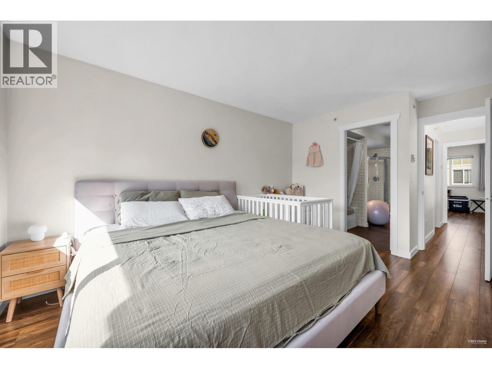 Listing Picture 17 of 26 : 10 6888 RUMBLE STREET, Burnaby / 本拿比 - 魯藝地產 Yvonne Lu Group - MLS Medallion Club Member