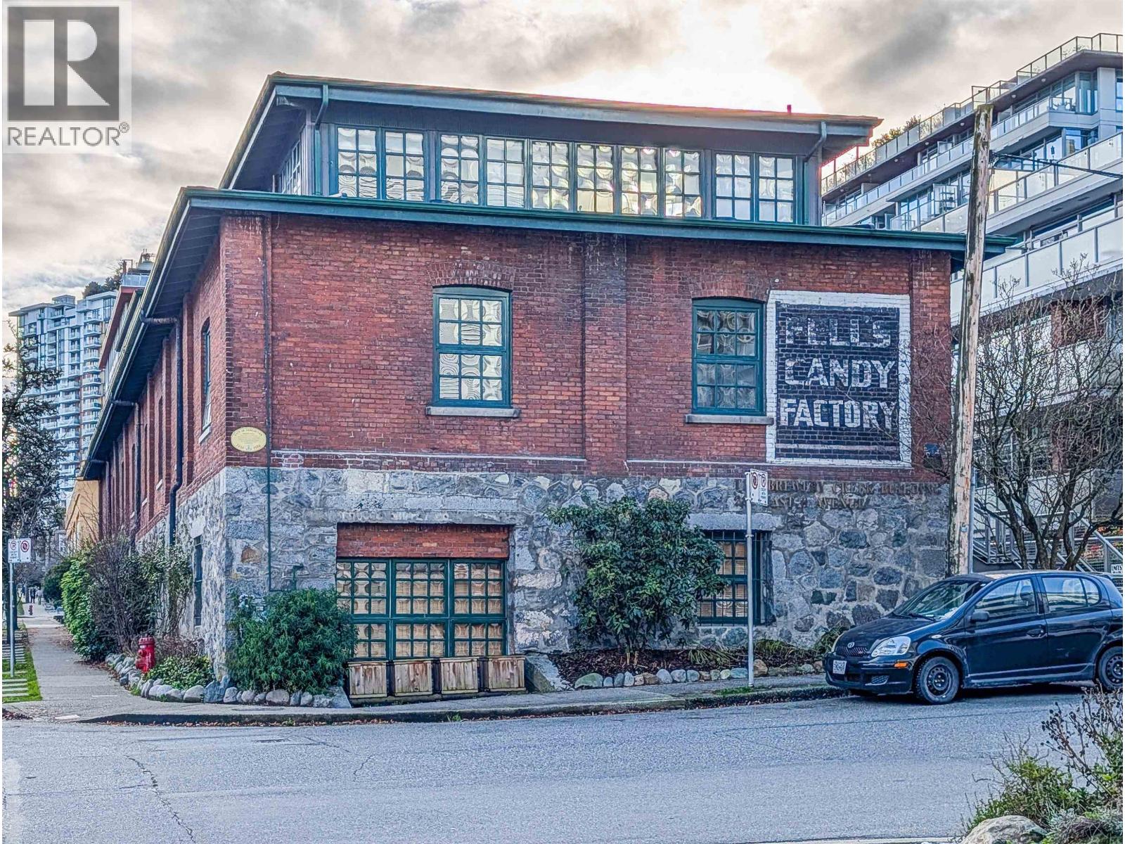 11 280 East 6th Avenue, Vancouver, British Columbia  V5T 1J8 - Photo 1 - R3084284