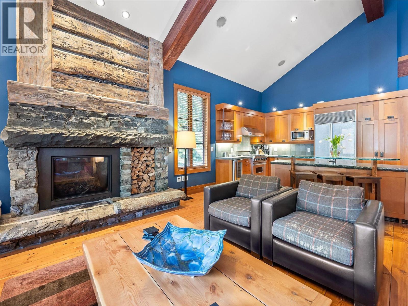 22e 2300 Nordic Drive, Whistler, British Columbia  V8E 0A6 - Photo 3 - R3084296